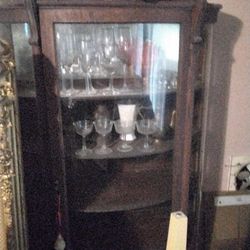 Beautiful Antique Curio Cabinet