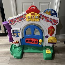 Fisher Price laugh and learn house