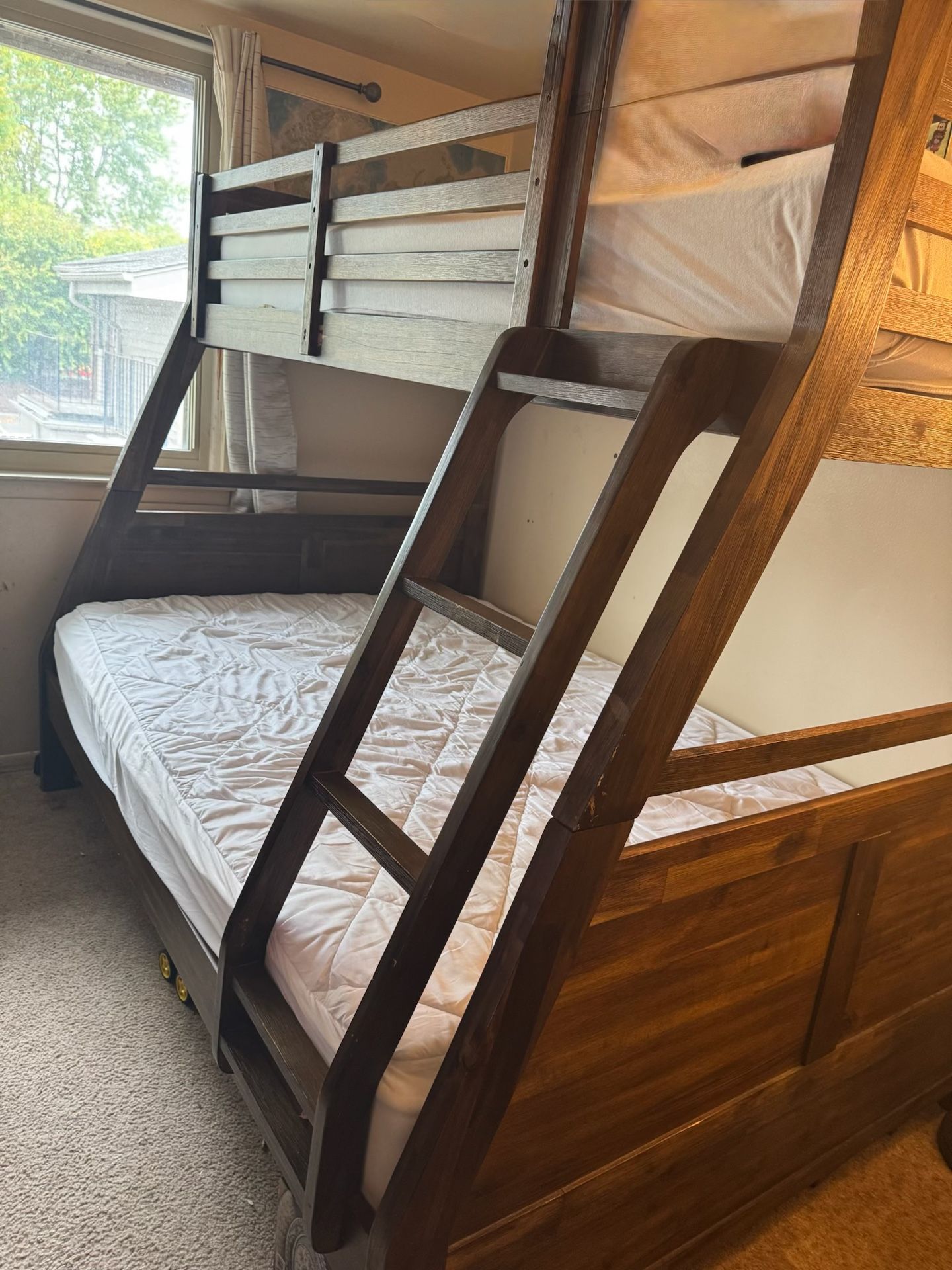 Bunk Beds Full Size Bottom & Twin Top Like new