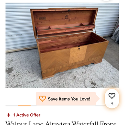 Walnut Altavista chest