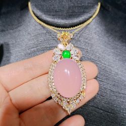 Natural high-quality high-ice high-permeability jade jade worker pigeon egg natural jade marrow simple necklace pendant