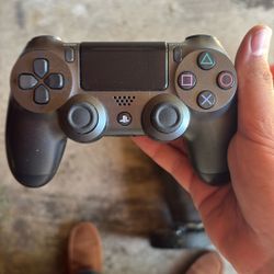 PS4 Controller 
