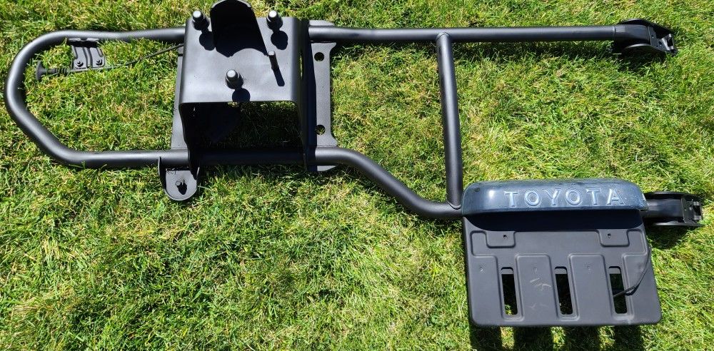 90-95 Toyota Spare Tire Carrier Mount