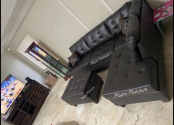 Sectional//ottoman include