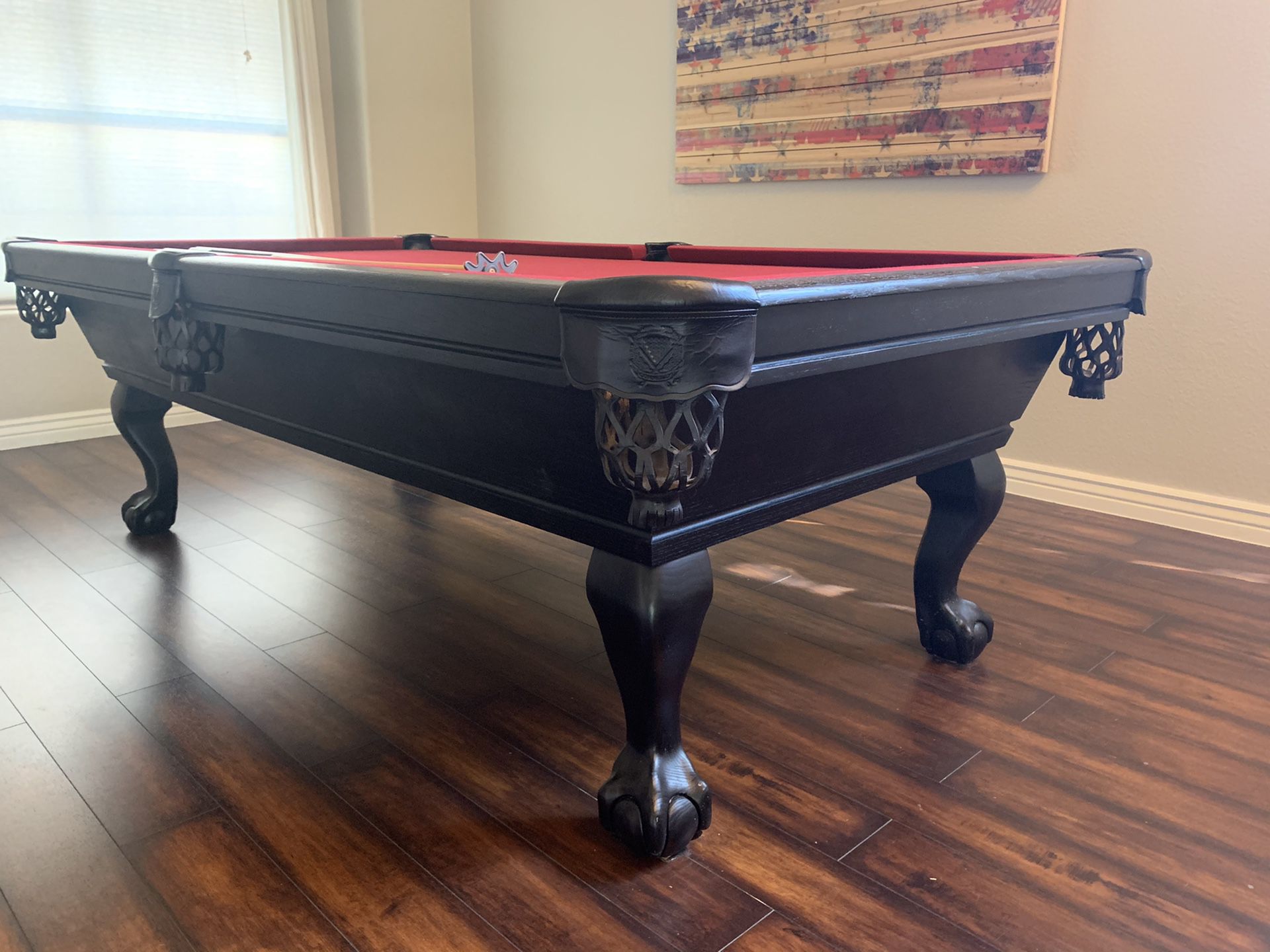 7ft black/ OR white Connelly pool table! Price includes delivery/installation! New cloth! Your choice of color!