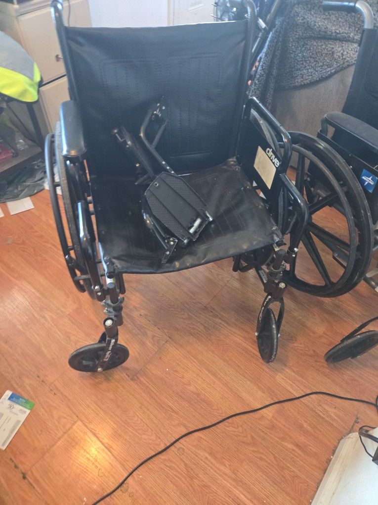 Used Wheelchair With Foot Rest Good Condition