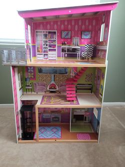 Kidscraft Doll House 47"x33"x13" Like New