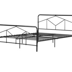 Full Size Geometric Metal Platform Bed Black