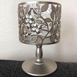 Dogwood Pedestal 3-Wick Candle Holder