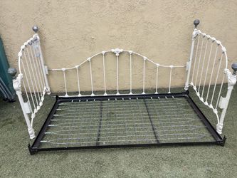 Vintage or Antique Ornate iron metal bed  frame  for single bed  realy nice