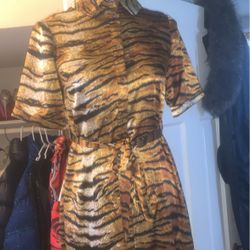  Dresses