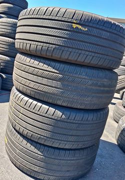 Vendo set de llantas 235/55r19 Michelin en perfectas condiciones de Vida