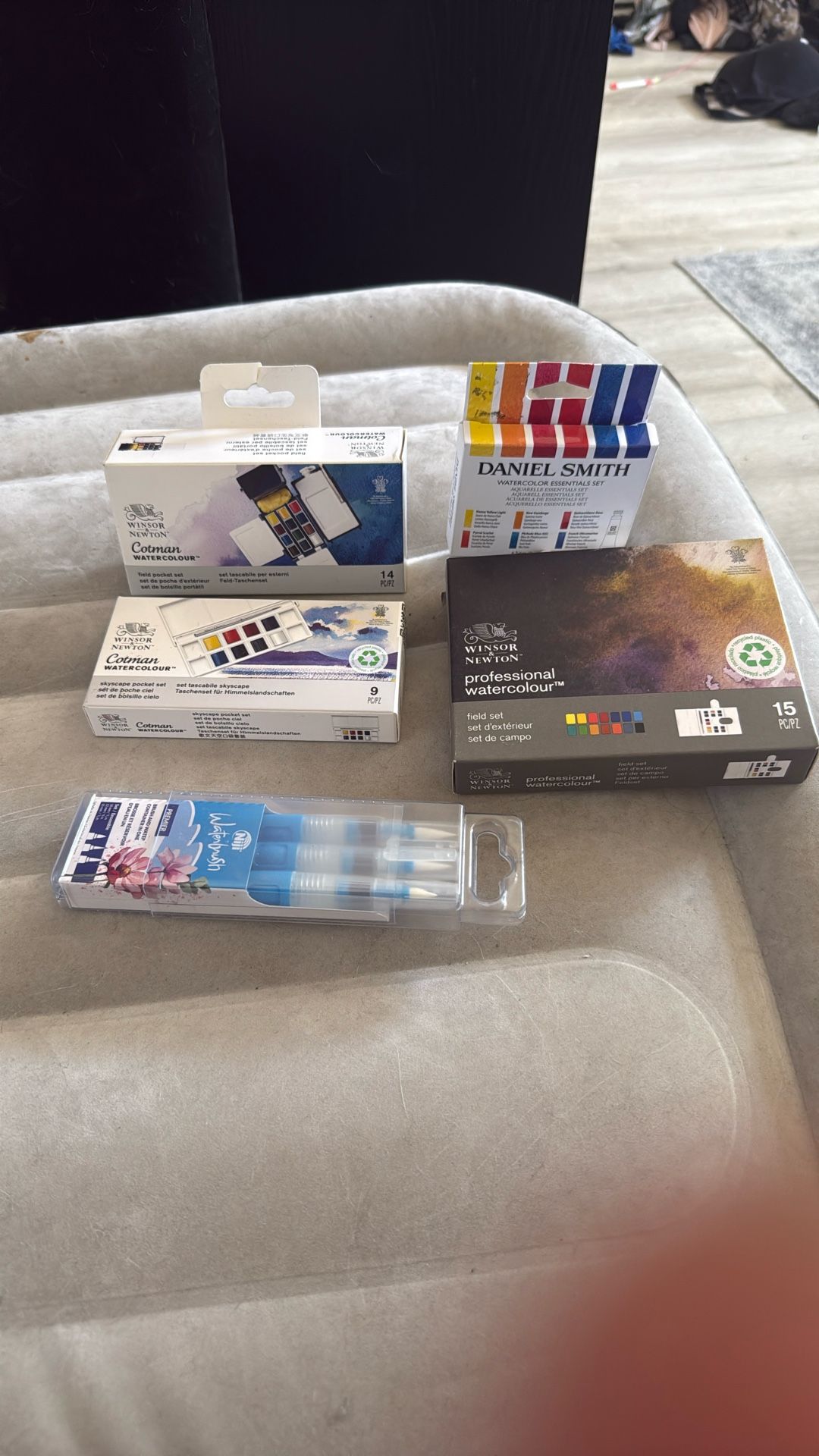 Watercolors Essential Essential Sets