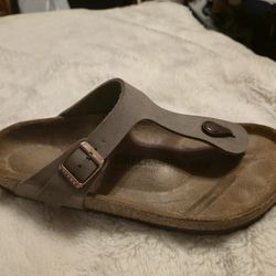SANDALS SIZE 8.5