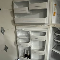 Free Refrigerator. Working Condition. 