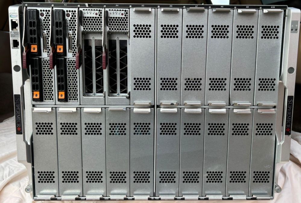 Supermicro Blades And Chasiss Kit