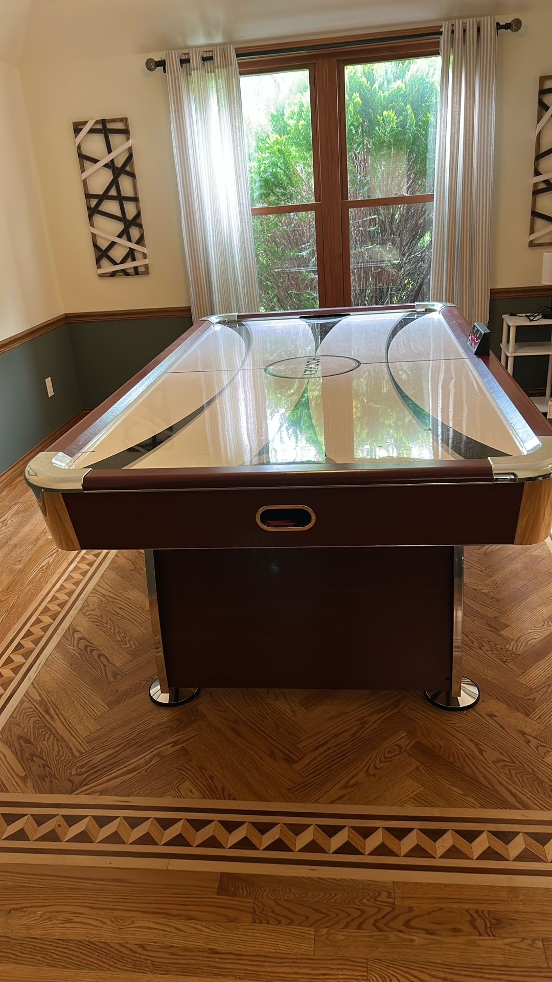 Air Hockey Table