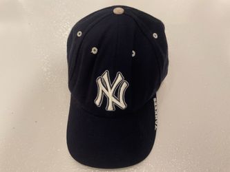 NEW YORK YANKEES BALL CAP