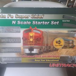 KATO 106-0018 N Scale Santa Fe ATSF Super Chief Train Starter Set, Standard DC