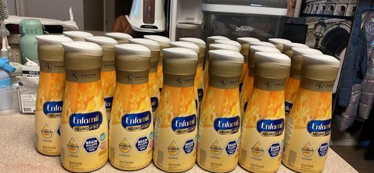 23 Enfamil NeuroPro Ready-to-Use Formula Bottles (32 oz each)