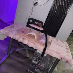 Large Desk | chair Included COLOR WHITE $250 Or Best Offer!