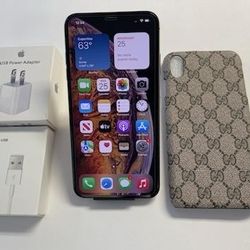 Unlocked Apple iPhone X 256GB Silver + Gucci Case And NEW 🔋