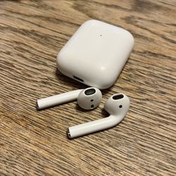 Apple AirPods 2 Wireless Charging Case & USB Charging Cable