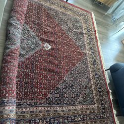 Finely woven Persian rug 9x12