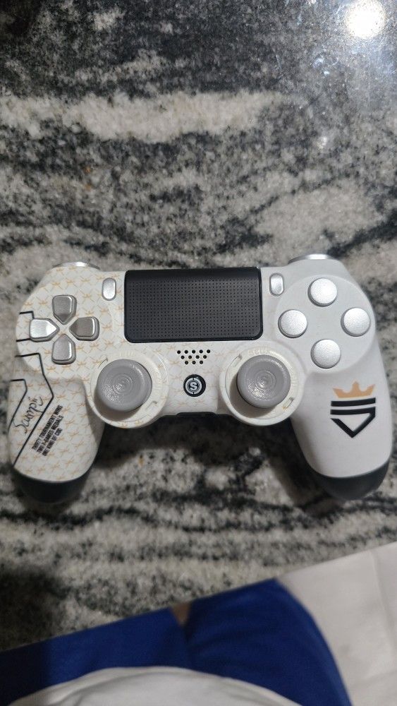 Scuf scump pro controller for ps4, but works for Xbox, pc, ps5 with bluetooth
