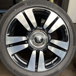 Rolls Royce cullinan Wheels & tires/only 100 Miles On Tires