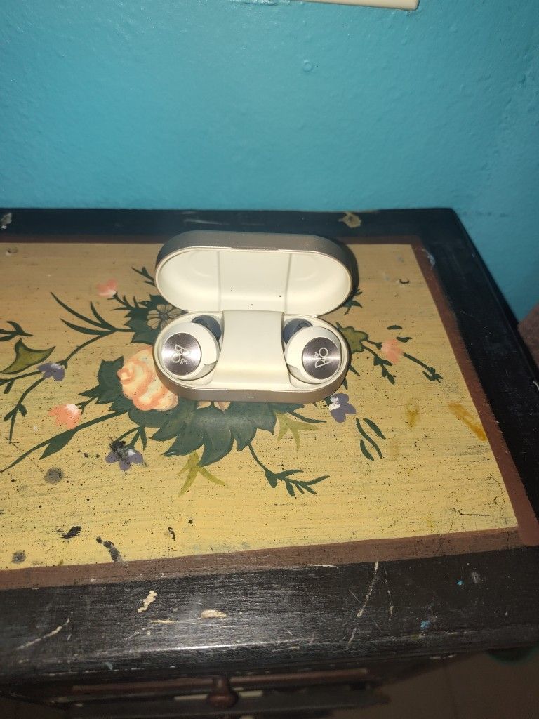 Bang And Olefsen Earbuds