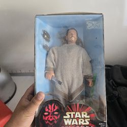 Star wars collectables Qui-gon jinn Mace Windu action figures 