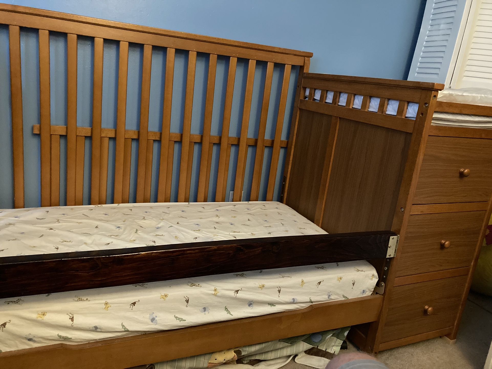 Crib With Changing Table