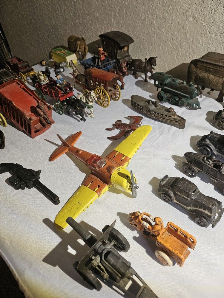 Cast Iron Toy Lot