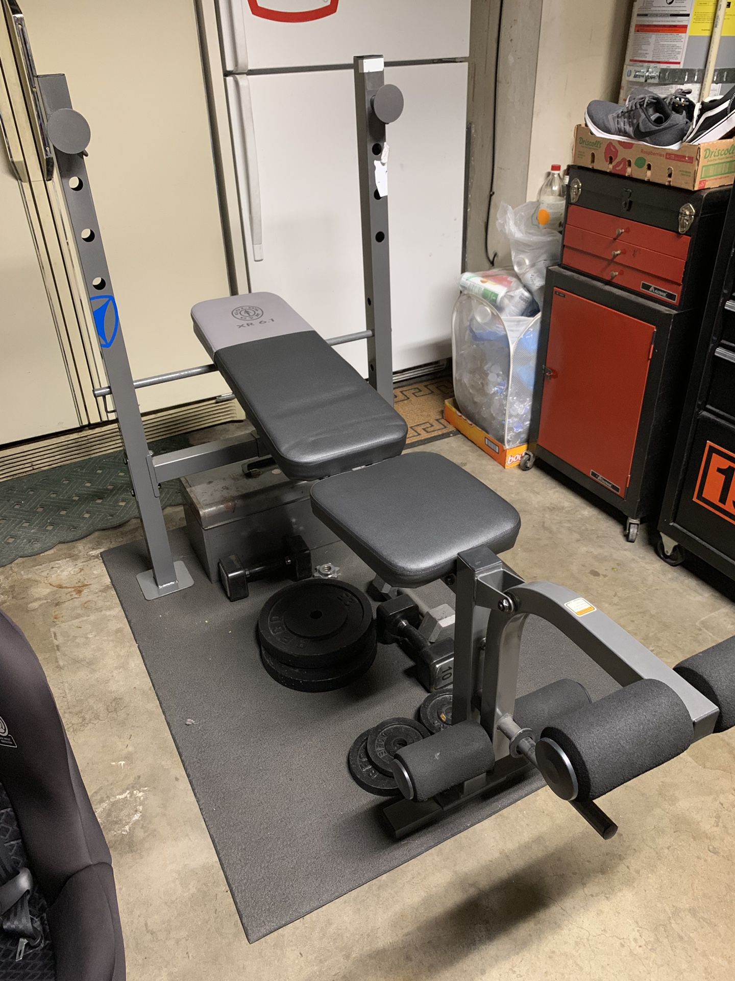 Gold’s Gym XR 6.1 workout bench