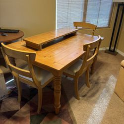 Dining Table With 3 Chairs and Leaf