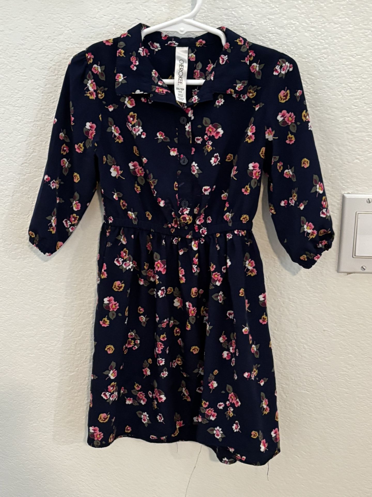 Little Girl’s Dress-size 4/5