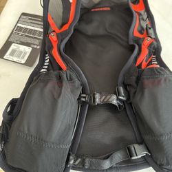 Nike Kiger Trail Running Vest in size small
