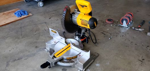 15 Amp Corded 10 in. Compound Single Bevel Miter Saw