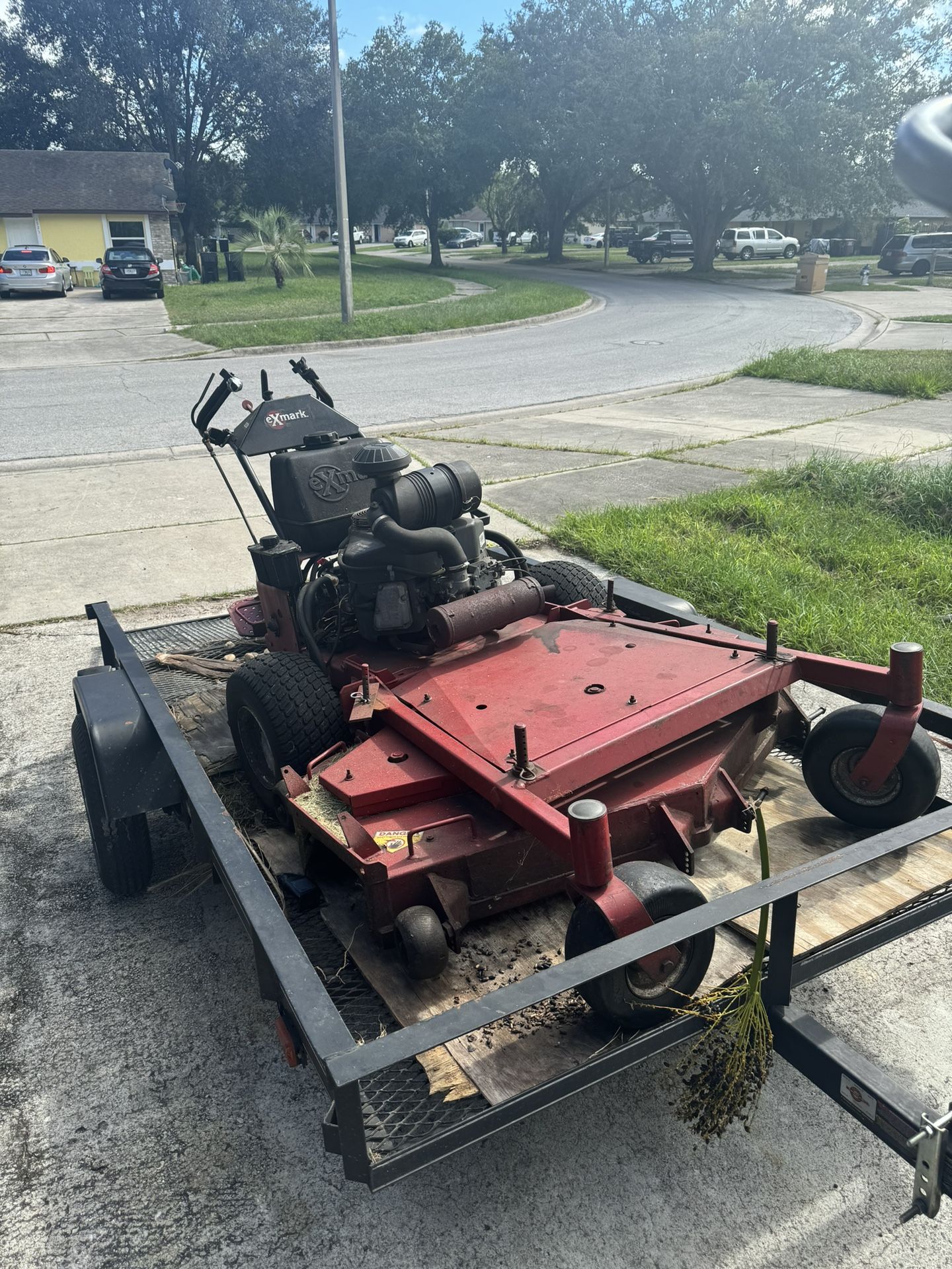Toro52 Pulgada Funciona Bien El Motor En Perfecta Condiciones Los Hidráulicos Perfecto El Único Detalle Por La Llanta Tiene Loqueo