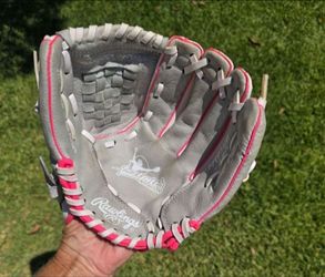 Baseball glove, RHT, 10.5, see 3 pics