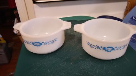 Two Vintage Termocrisa glassware bowls like Pyrex. Buy as a set.