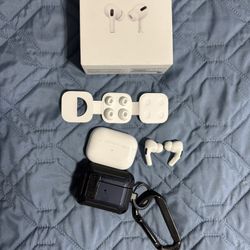 Apple AirPods 1st Gen 