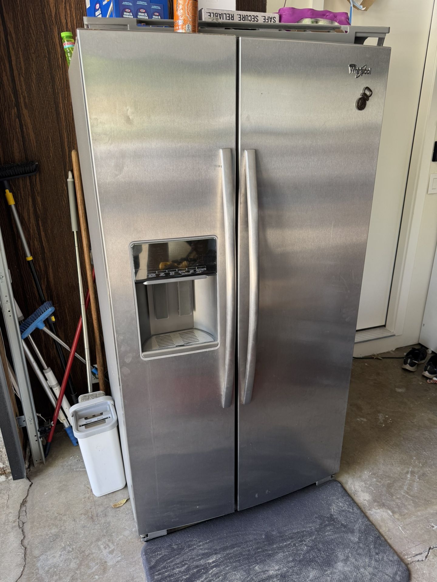 Refrigerator