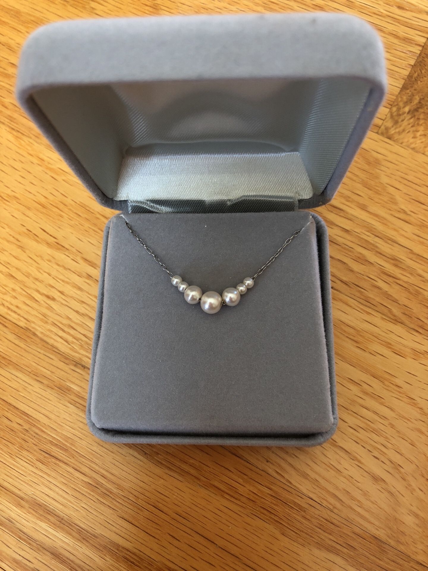 Beaded silver necklace - NEW