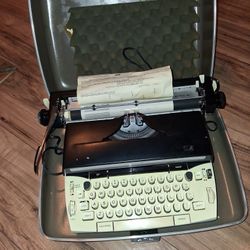 Typewriter Megalist 