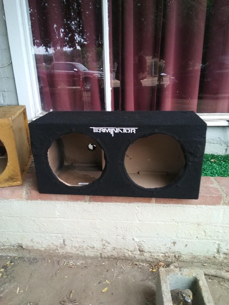2 12" Ported Sub Box( 40$ Firm