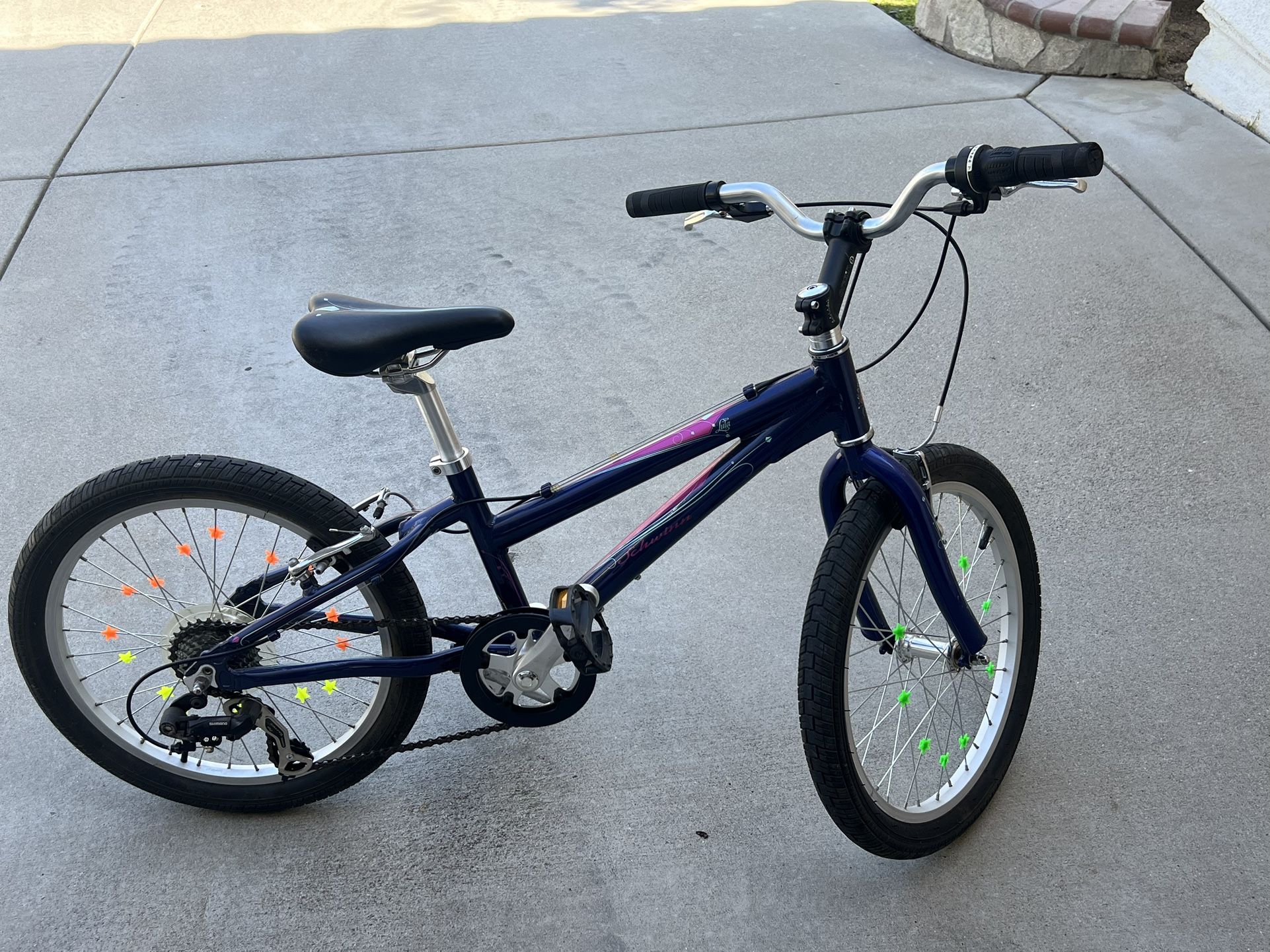 20” Schwinn Lula Girls Bike
