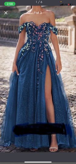 Beautiful Sparkly Formal Dress Size 2/4