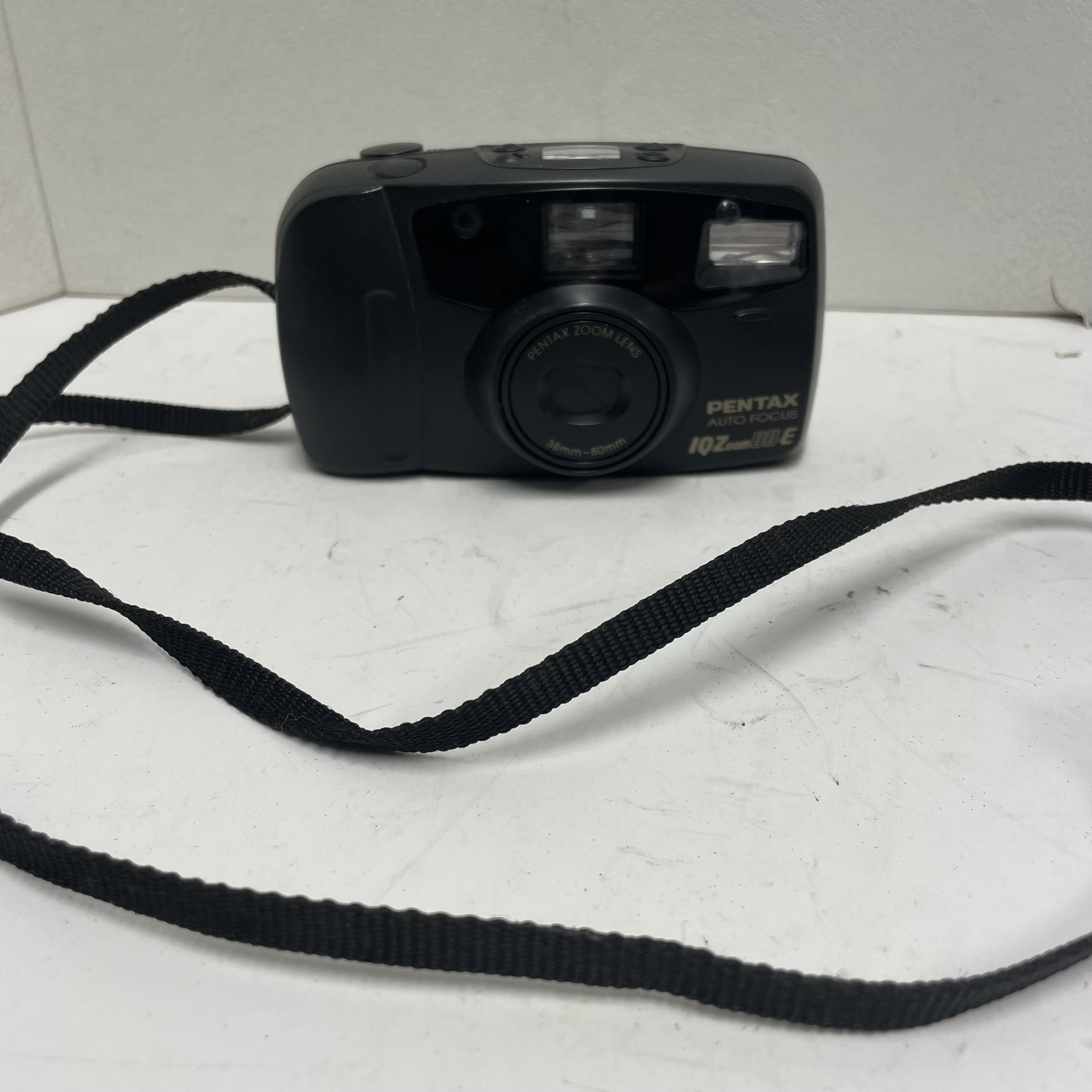 Pentax IQZoom EZY 35mm Film Camera With 38-70mm Zoom Lens Auto Focus Film Tested